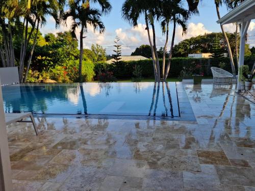 Garden, Appartements de Luxe . Propriete de Luxe in Baie-Mahault