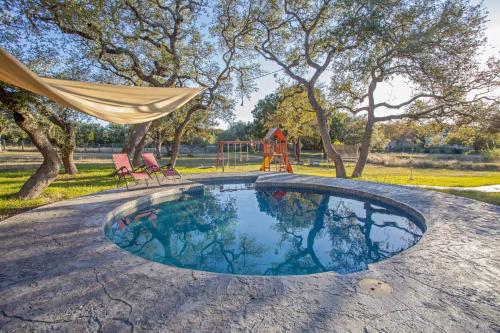 Outdoor Utopia Acreage Retreat image