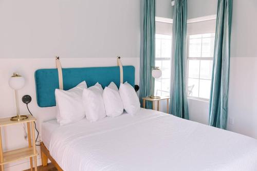 Unit 122 - The Strand 1 Bed - Cation on the Guadalupe in New Braunfels, USA