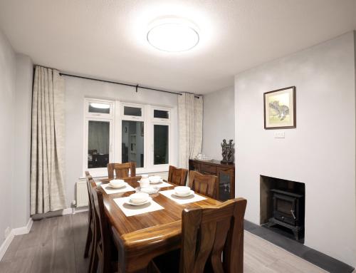 Bath City Skyline Spacious 3 Bed House for family, Бат (фото 10)