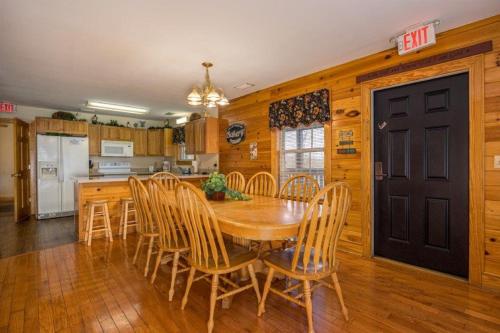 Briarstone Lodge Condo 13A in Pigeon Forge (TN)