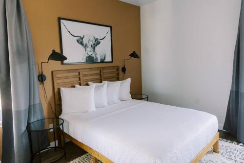 Unit 221 - The Lyndon 1 Bed - Cation on the Guadalupe in New Braunfels, USA