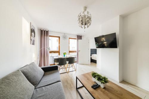 Apartamenty Bałtyckie - Grand Baltic - WIFI Klimatyzacja Sala Zabaw Taras wypoczynkowy centrum Ustki - image 5