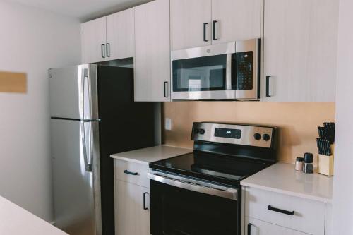 Unit 213 - The Strand 2 Bed - Cation on the Guadalupe in New Braunfels, USA