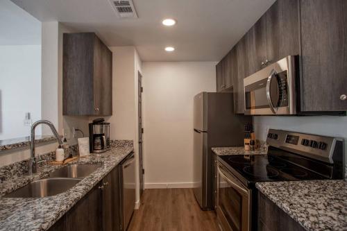 Unit 211 - The Lyndon 1 Bed - Cation on the Guadalupe in New Braunfels, USA