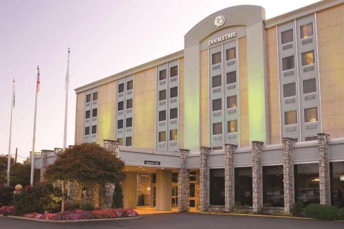 Exterior view, DoubleTree by Hilton Hotel Pittsburgh Airport in Pittsburgh (PA)