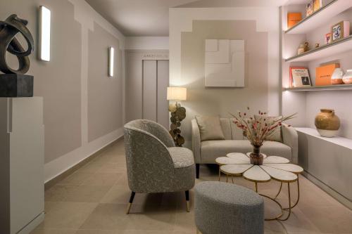 Hotel Camille Paris Tapestry Collection by Hilton - image 14