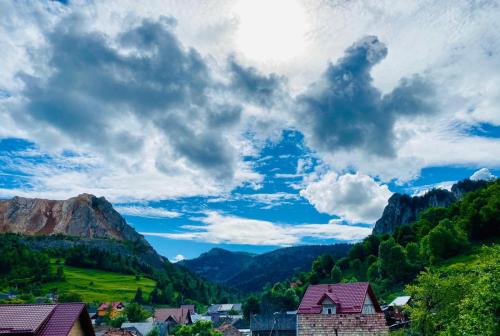 Skats, Acasa in Bicaz-Chei - Camere de inchiriat Cheile Bicazului in Telec