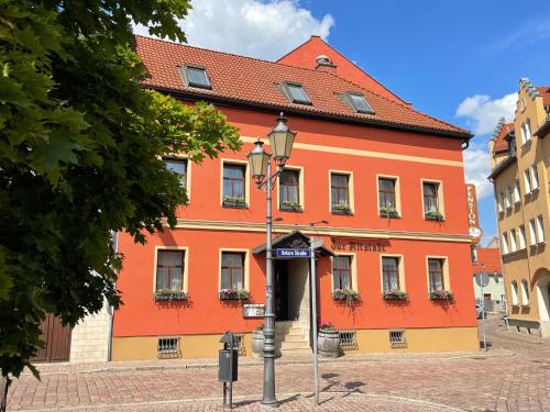 "Zur Altstadt - Am Fuße der Osterburg" Gaststätte, Pension, FEWO in Weida, Deutschland