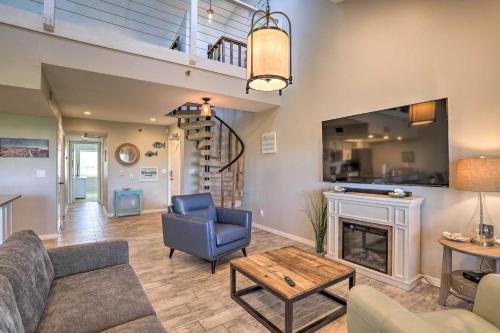 Sunny Condo with Pool Walk to Indian Shores BCH - image 14