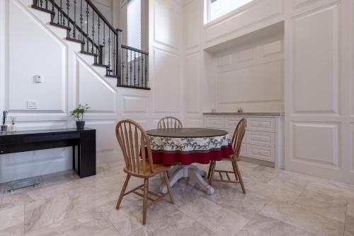Luxurious Private Rooms in Richmond in Richmond, Canada