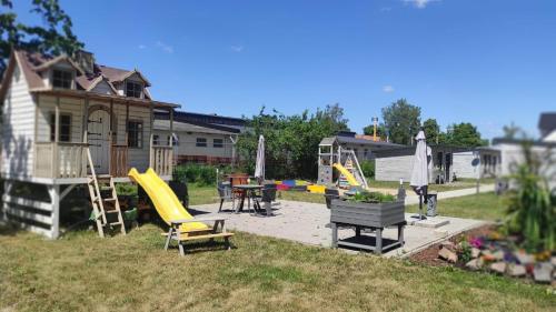 Laste mänguväljak, La Maison Pritzwalk - Bett & Bike in Pritzwalk