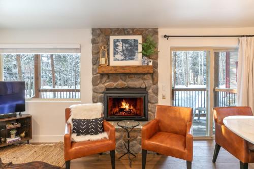 Timbernest Summit Escape: Beautiful Updates, Great Location – Breckenridge, CO