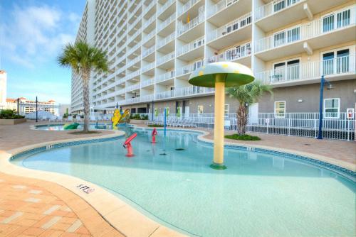Laketown Wharf 335! 1 BD 2 Bathroom with Amazing Amenities - image 2