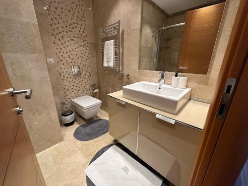 Luxury Modern 3BR Apartment in Residence Maslak - image 14