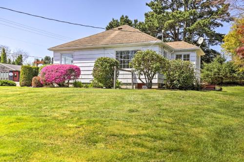 Netarts Cozy Coastal Cottage with Deck Near Portland!