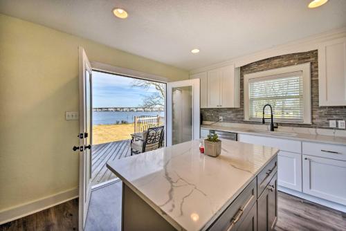 Portsmouth Waterfront Vacation Rental with Deck