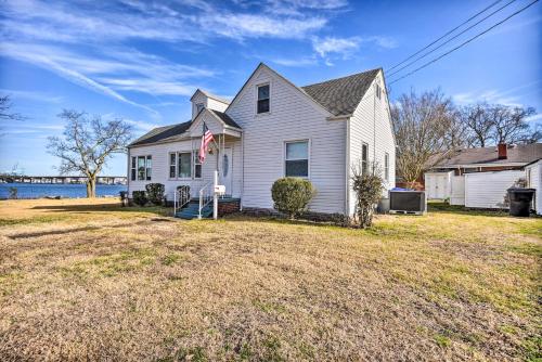 Portsmouth Waterfront Vacation Rental with Deck