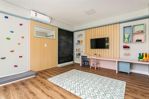 Playground, Cannes Club by Viva - Residencial a 200m da praia Ingleses do Rio Vermelho in Ingleses