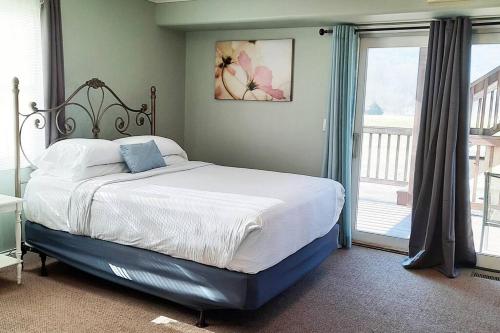 Little River Guest House at Tennessee RiverPlace thumb 3