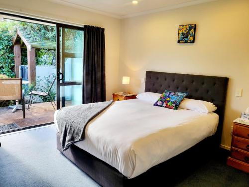 Suite with Mountain View