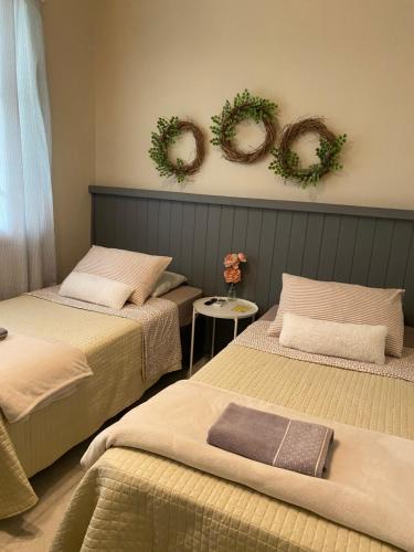 1 double bed