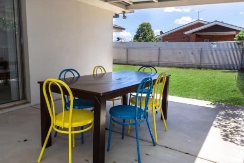 Lovely 3 Bed, 2 Bath in the City Centre! photo 2