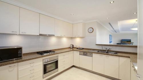 Unit 46 - 3 Bed Ocean View, Terrigal (photo 4)