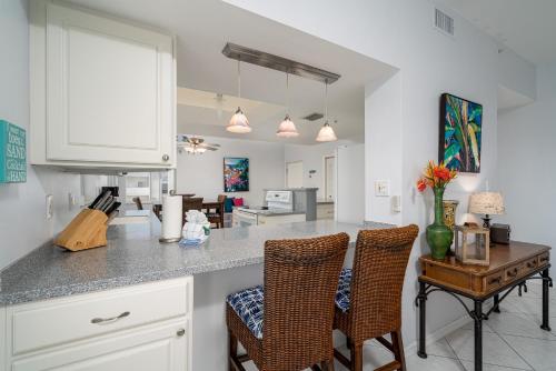 Casa Marina 654 - 4321 Bay Beach Lane condo thumb 3