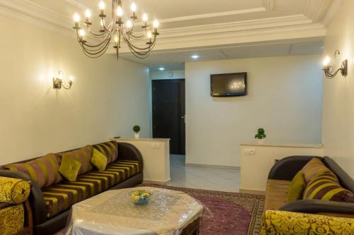 Grand appartement lumineux avec balcon & parking idéal familles et pro 3