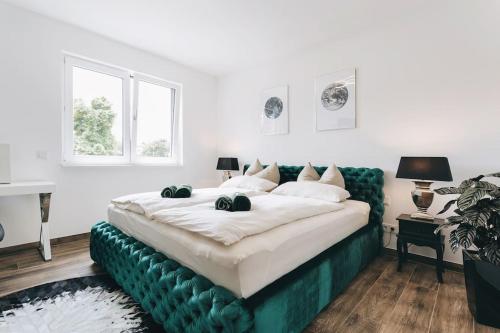 Stilvolle 4-Raumwohnung in zentraler Lage, Drážďany (fotografie 9)