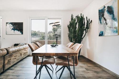 Stilvolle 4-Raumwohnung in zentraler Lage, Drážďany (fotografie 6)