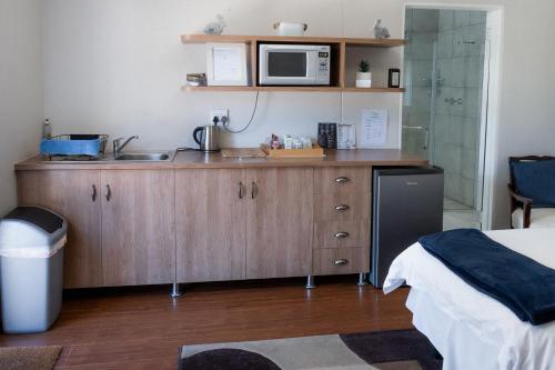 Park Living Guesthouse - image 3