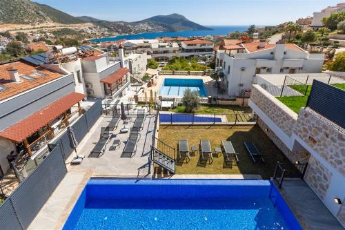 Villa Kamile Sultan Deniz manzaralı jakuzili villa - image 11