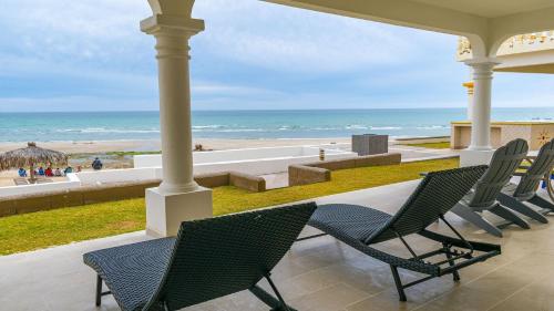 Stunning 3 Bedroom Beach Villa on Sandy Beach at Las Palmas Beachfront Resort V-16 villa