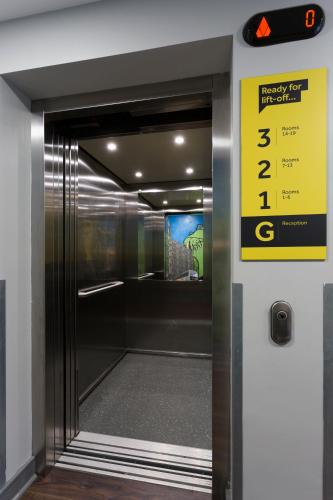 Bank Square Town House near Cave Hill Country Park