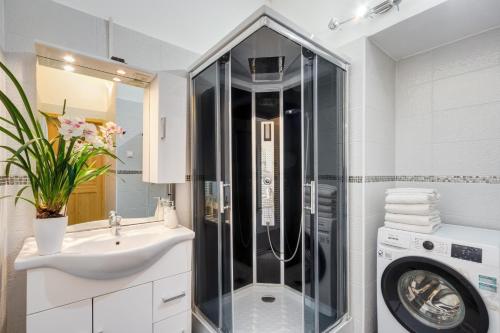 Royale Apartment - main image