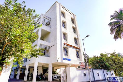 B&B Pune - FabHotel Omkar Executive - Bed and Breakfast Pune