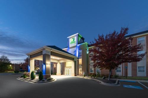 Holiday Inn Express Prince Frederick, an IHG Hotel