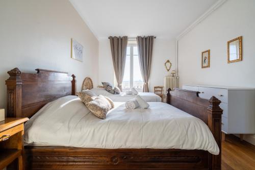 Two-Bedroom Apartment image 4