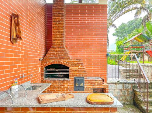 Casa com piscina e churrasqueira em Guapimirim RJ