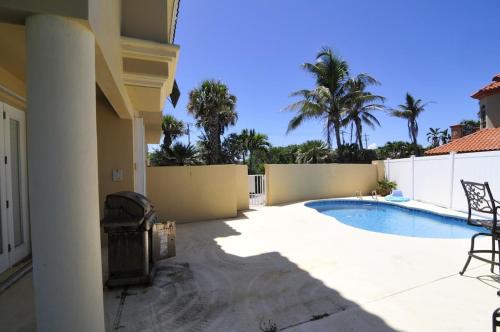 Pelican Perch-Four bedroom heated pool oceanfront home