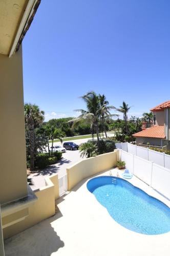 Pelican Perch-Four bedroom heated pool oceanfront home