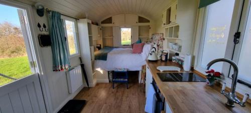 The Lookout Shepherd's Hut