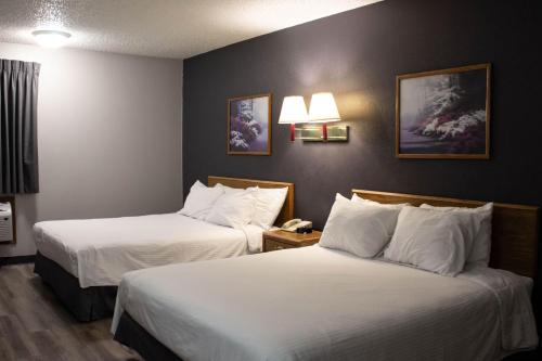 Double Queen Room - Non-Smoking