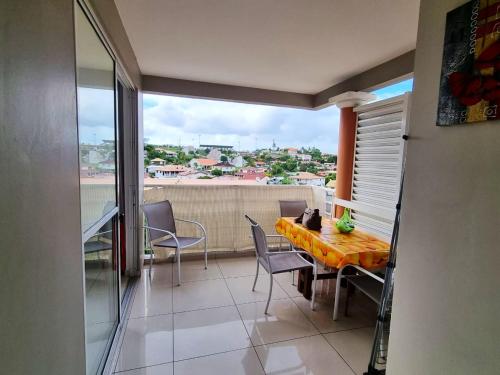 Appartement d'une chambre avec balcon amenage et wifi a Les Trois Ilets a 5 km de la plage