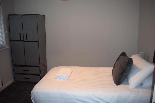 Kelpies Serviced Apartments- Cromwell Apt in North Broomage