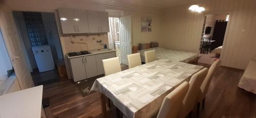 Oázis Apartmanház - image 13