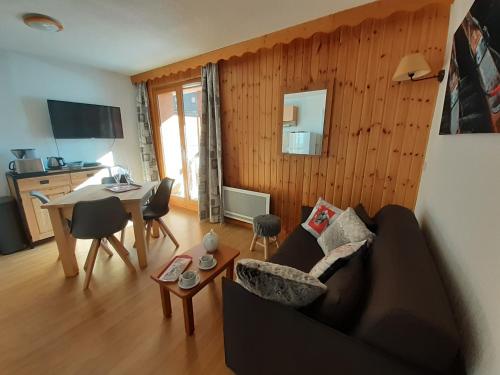 Rando et quiétude dans un appartement cosy au coeur du Queyras (Rando et quietude dans un appartement cosy au coeur du Queyras) in Molines En Queyras