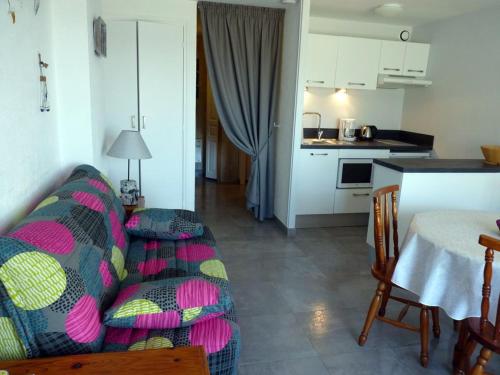 Appartement Le Palais 1 pièce 4 personnes - FR-1-418-73 - image 2